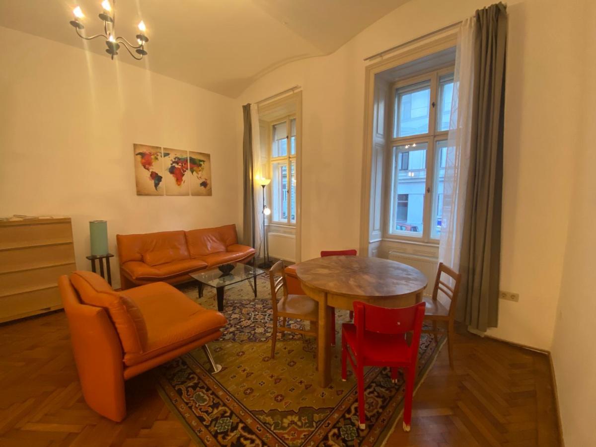 Charming Loft In Margareten District Of Vienna Room photo